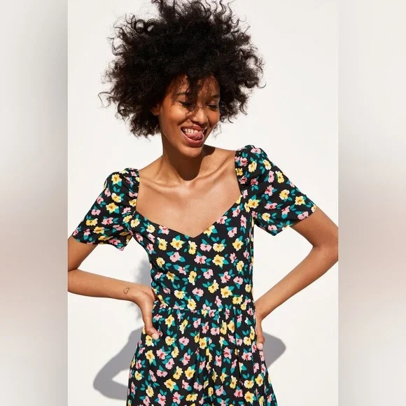 Zara Floral Print Short Sleeve Mini Short Romper Black Size M NEW - Picture 4 of 5